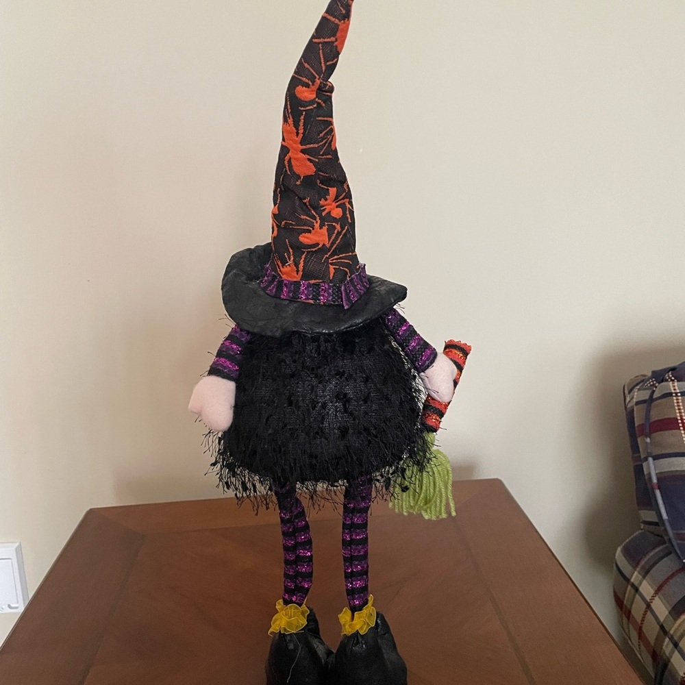 LED Lighted Halloween Gnome Witch - Picture 4 of 5
